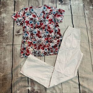 NEW SMALL WINK SCRUB TOP & SMALL TALL PANTS
